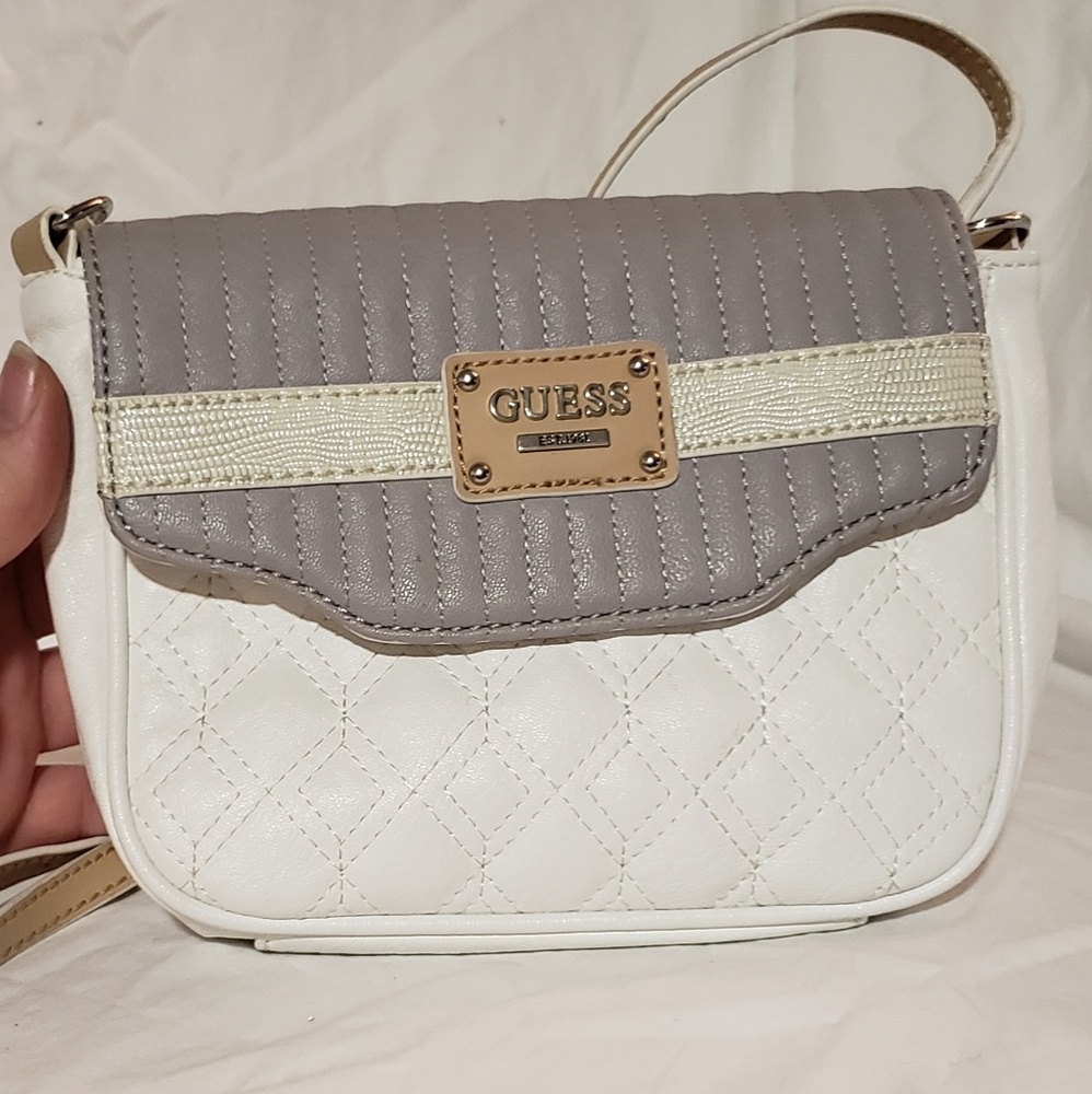 Cute Guess shoulderbag